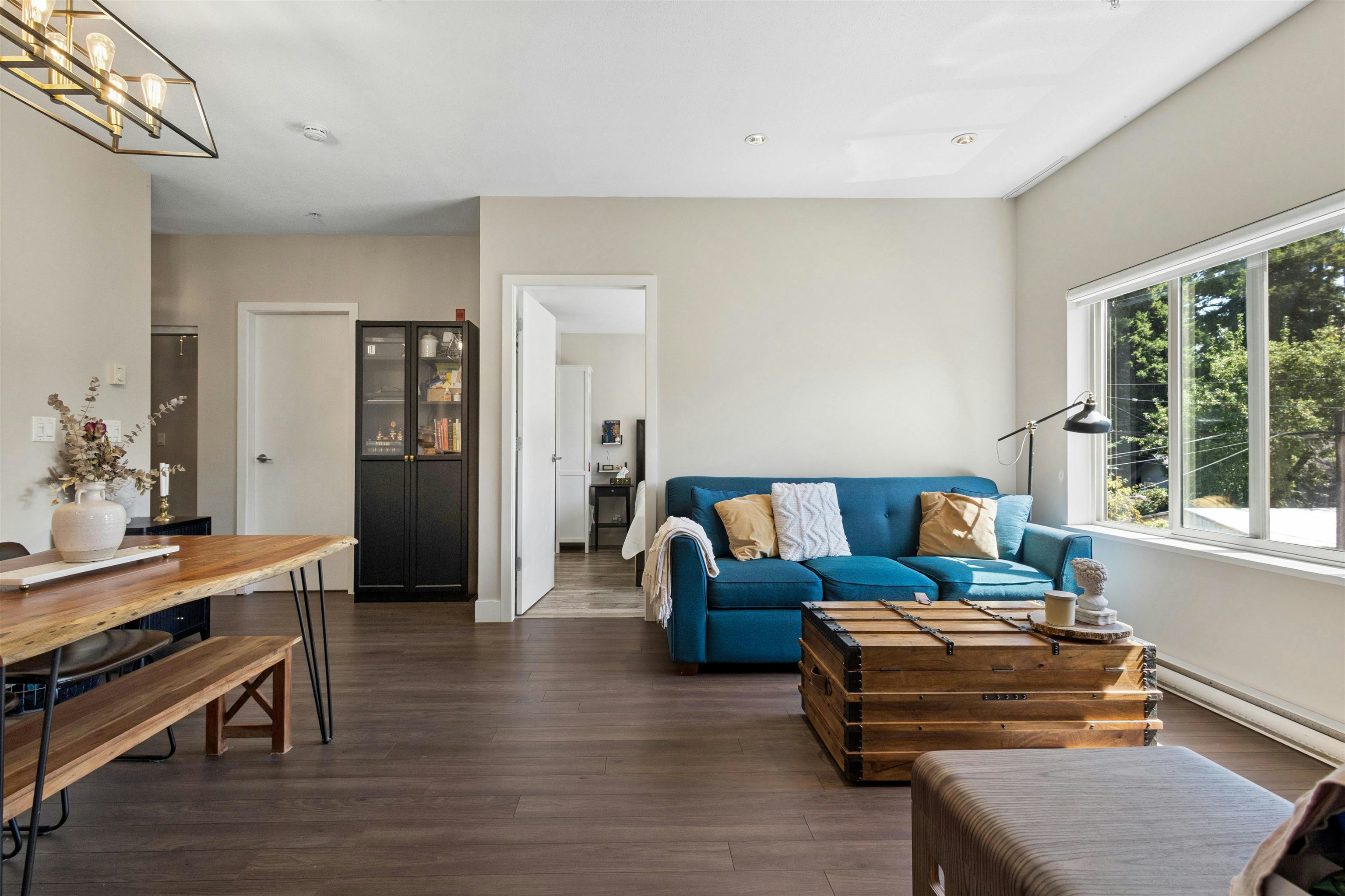 206-1273 Marine Drive - 3