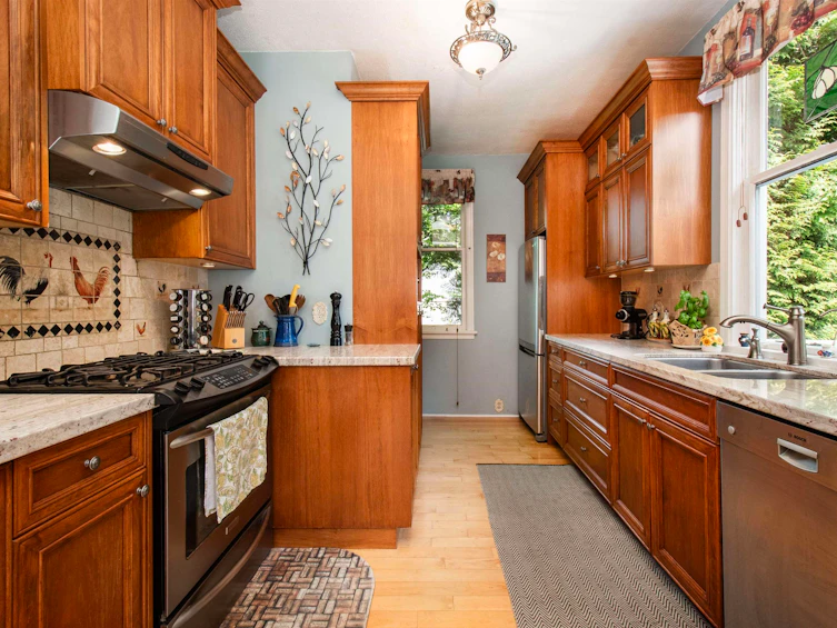 1560 Macgowan Avenue, North Vancouver, BC, V7P 2X2 - 13