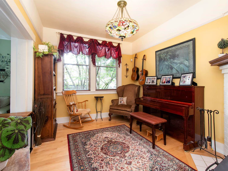 1560 Macgowan Avenue, North Vancouver, BC, V7P 2X2 - 11