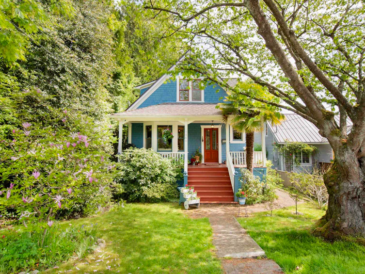 1560 Macgowan Avenue, North Vancouver, BC, V7P 2X2
