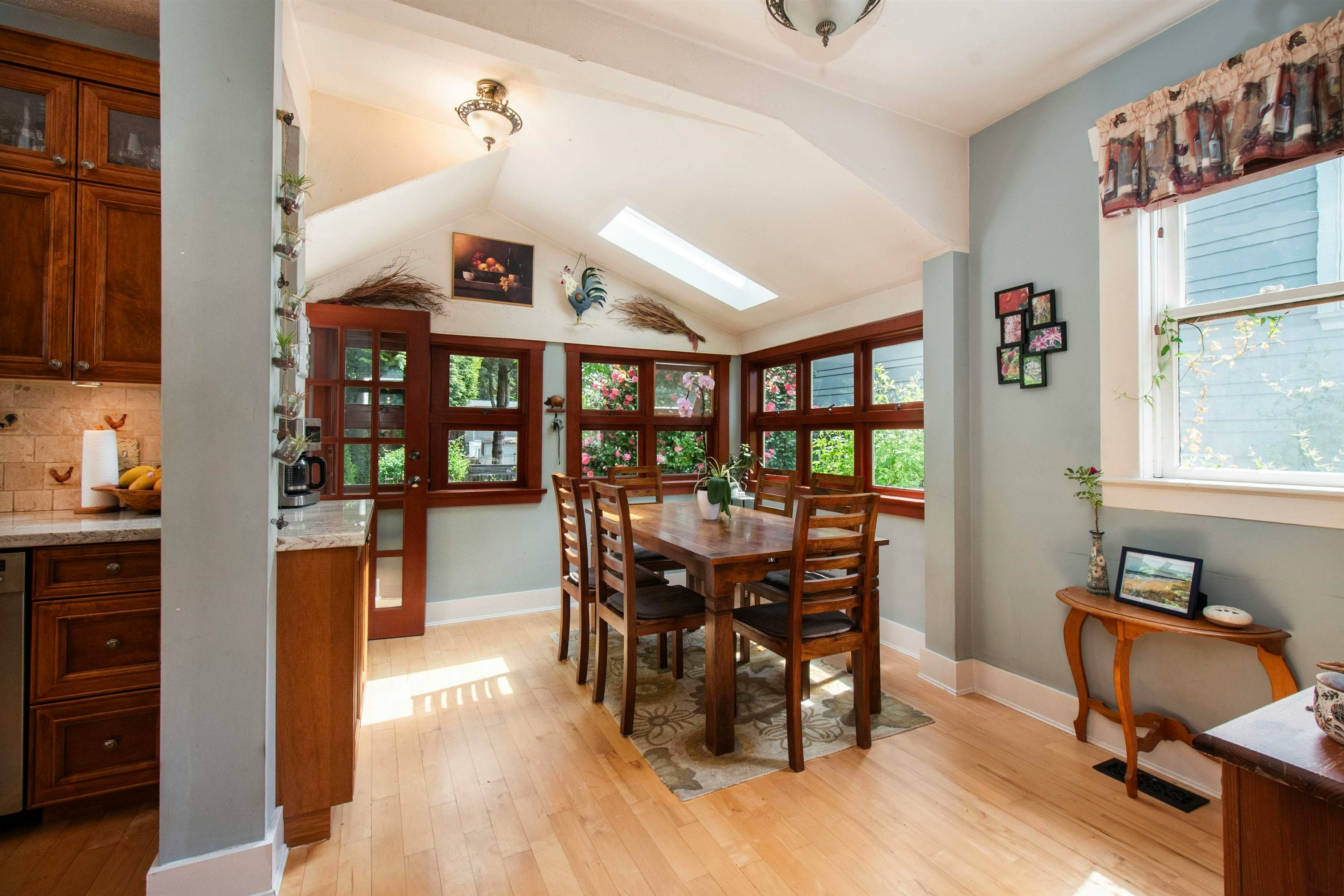 1560 Macgowan Avenue, North Vancouver, BC, V7P 2X2 - 16