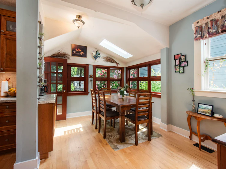 1560 Macgowan Avenue, North Vancouver, BC, V7P 2X2 - 16