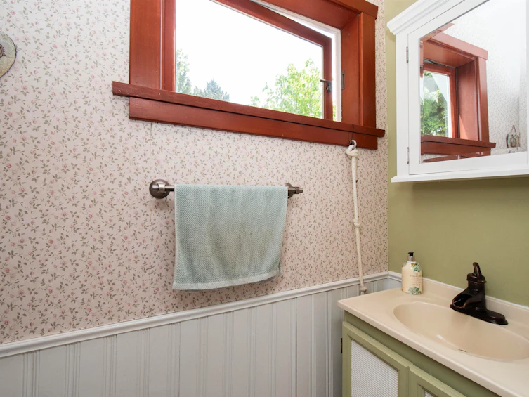 1560 Macgowan Avenue, North Vancouver, BC, V7P 2X2 - 23