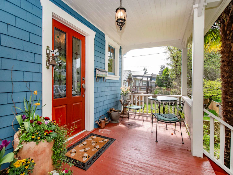 1560 Macgowan Avenue, North Vancouver, BC, V7P 2X2 - 2