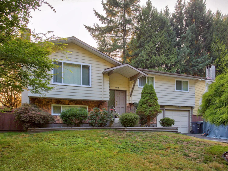 1614 Connaught Drive, Port Coquitlam, BC, V3C 4G8