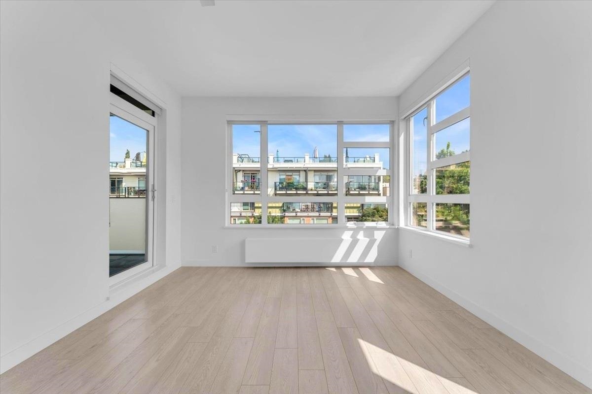 315-711 W 14th Street, North Vancouver, BC, V7M 3E8 - 2