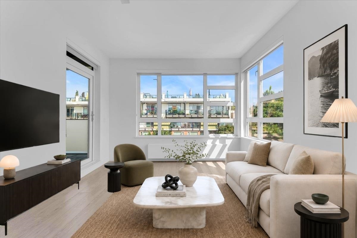 315-711 W 14th Street, North Vancouver, BC, V7M 3E8