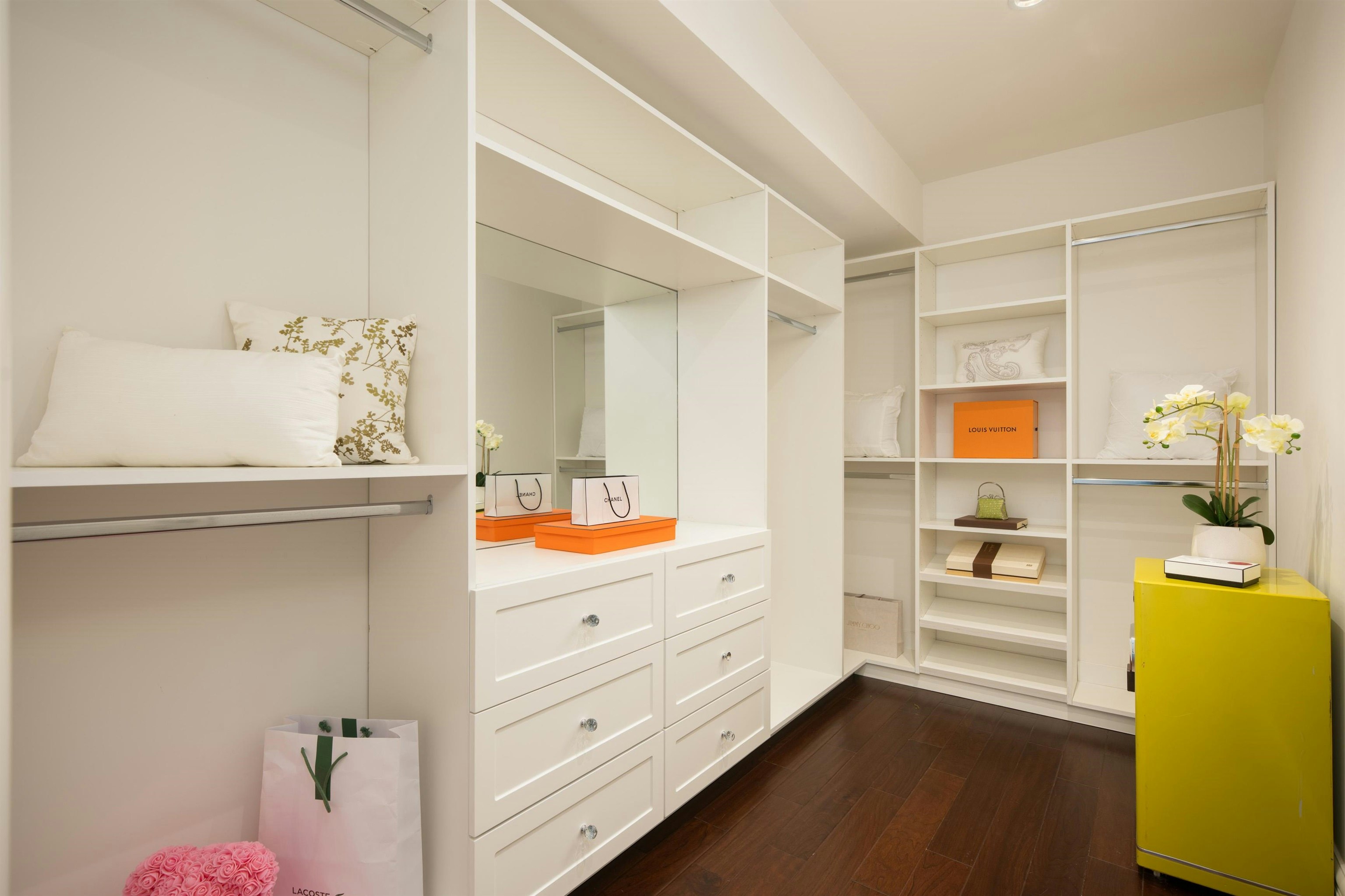 3955 W Broadway, Vancouver, BC, V6R 2C2 - 24