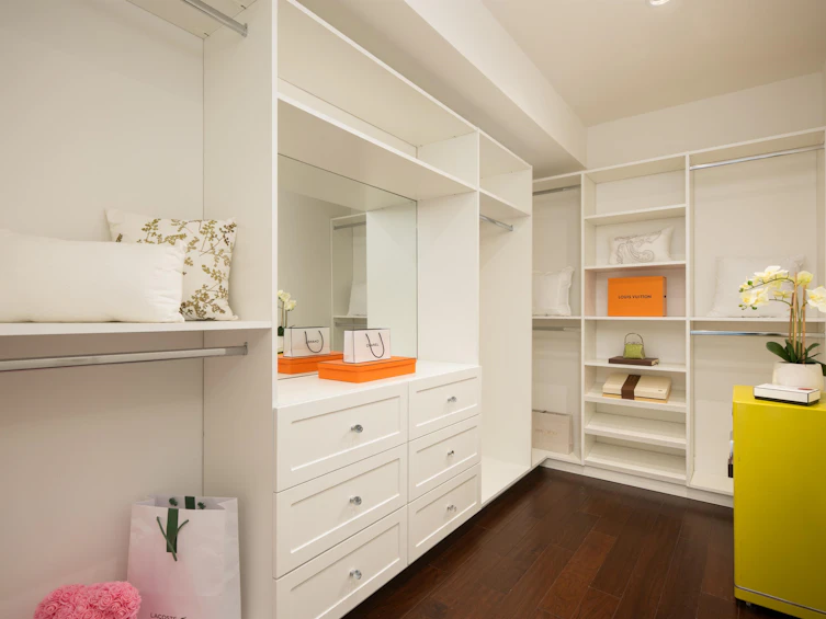 3955 W Broadway, Vancouver, BC, V6R 2C2 - 24