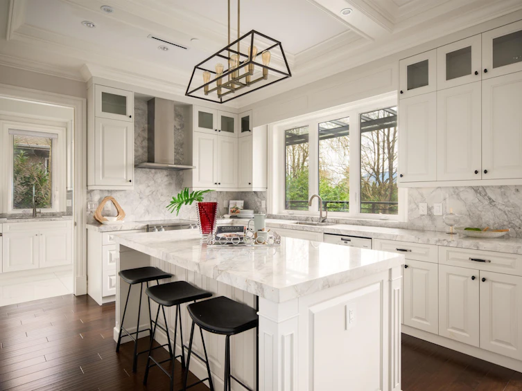 3955 W Broadway, Vancouver, BC, V6R 2C2 - 16