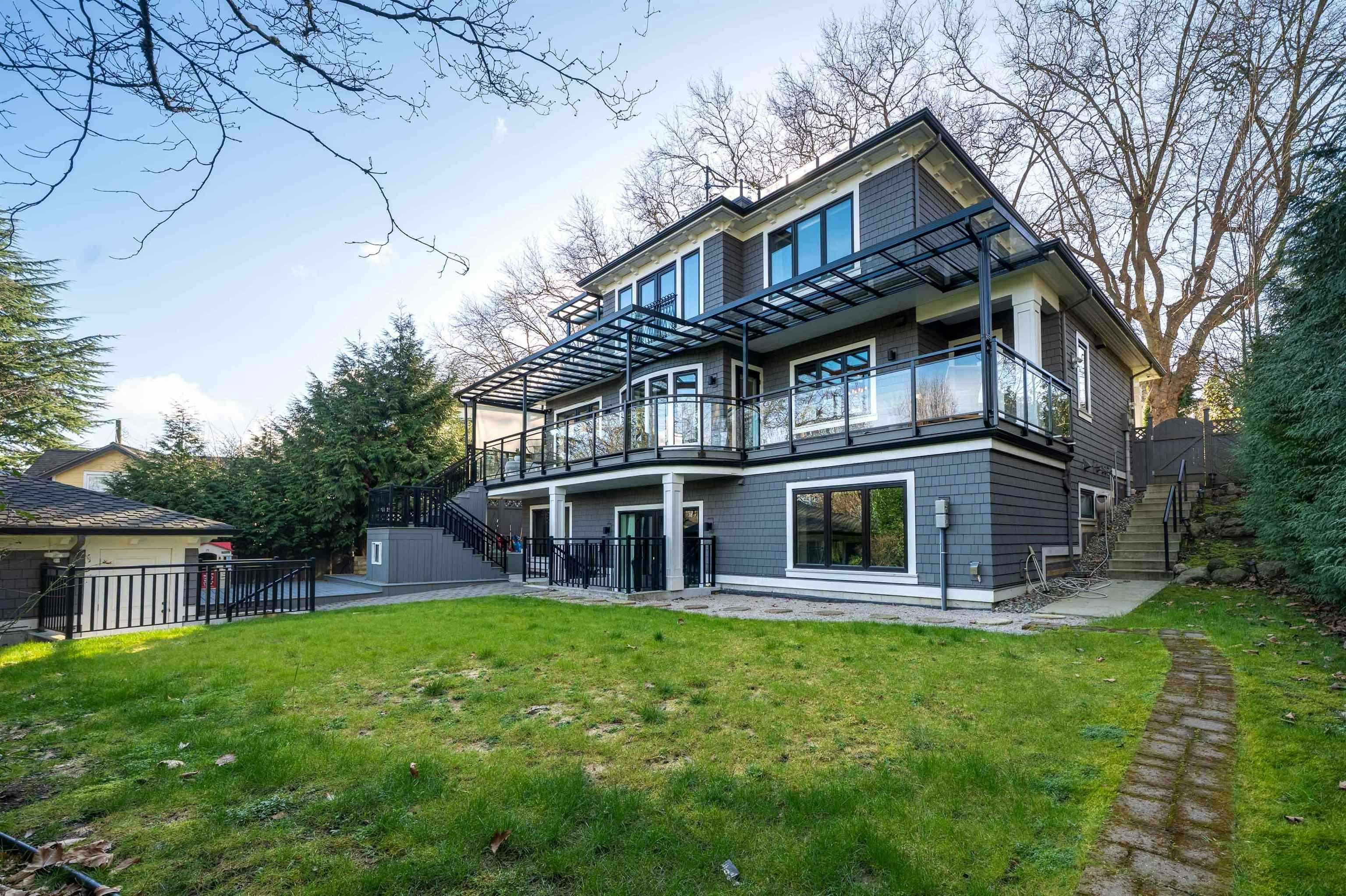 3955 W Broadway, Vancouver, BC, V6R 2C2 - 38