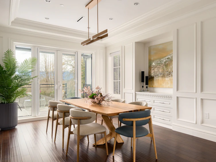 3955 W Broadway, Vancouver, BC, V6R 2C2 - 8