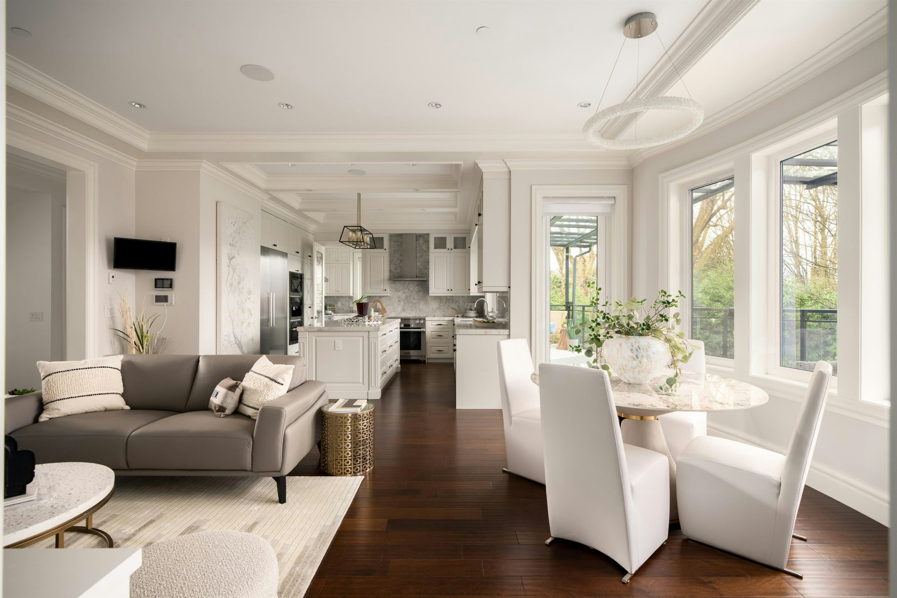 3955 W Broadway, Vancouver, BC, V6R 2C2 - 11
