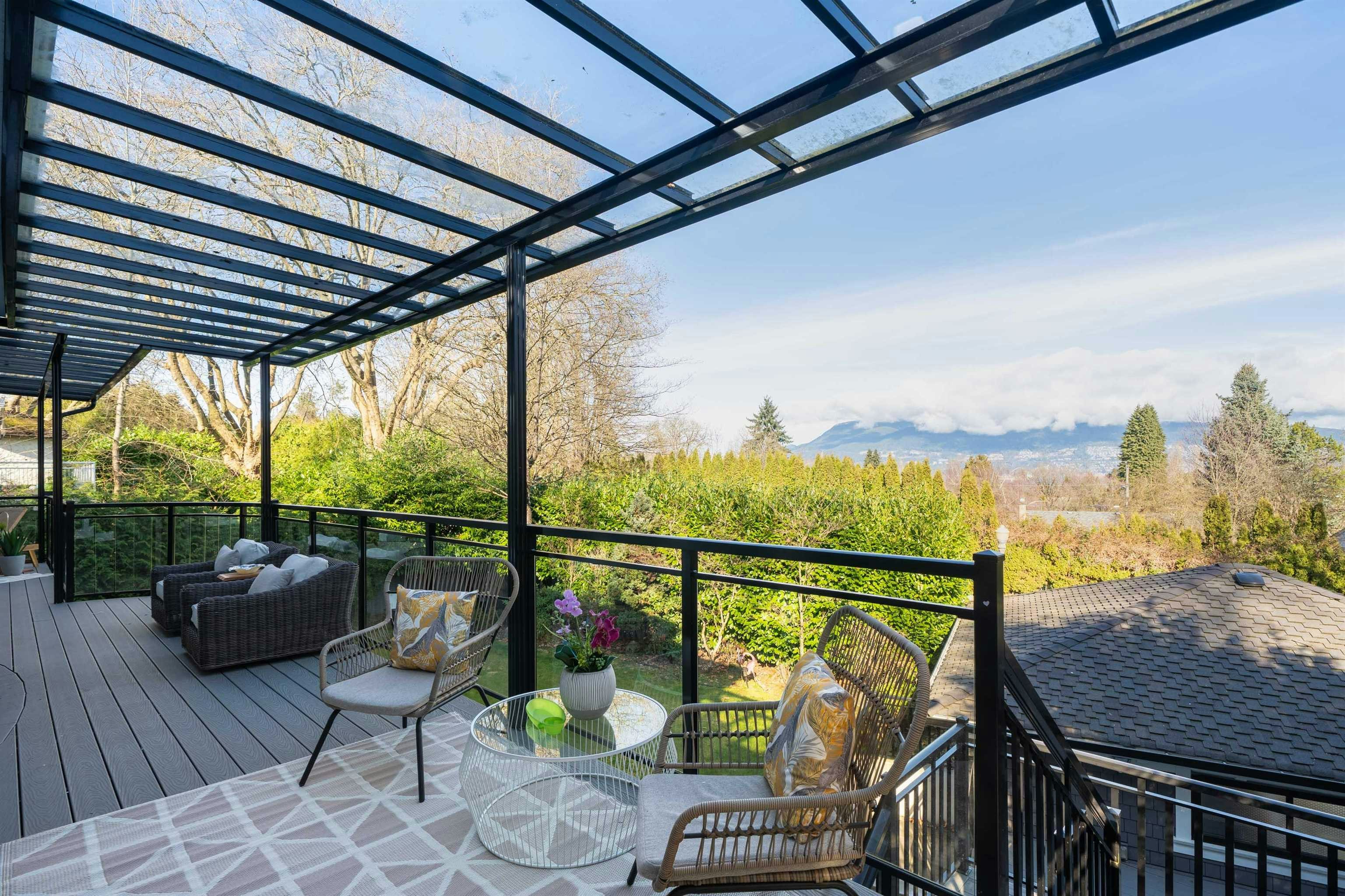 3955 W Broadway, Vancouver, BC, V6R 2C2 - 37