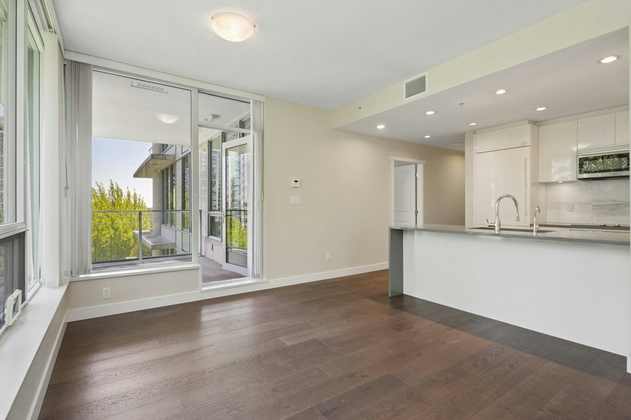 710-5728 Berton Avenue, Vancouver, BC, V6S 0E5 - 5