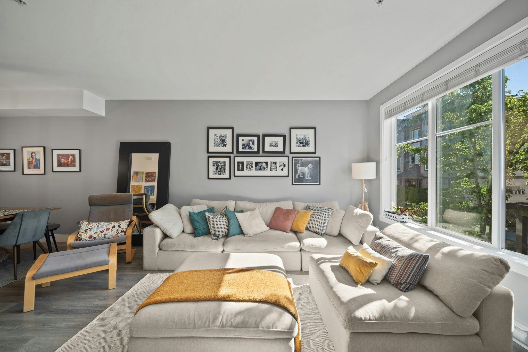27-8217 204b Street - 5