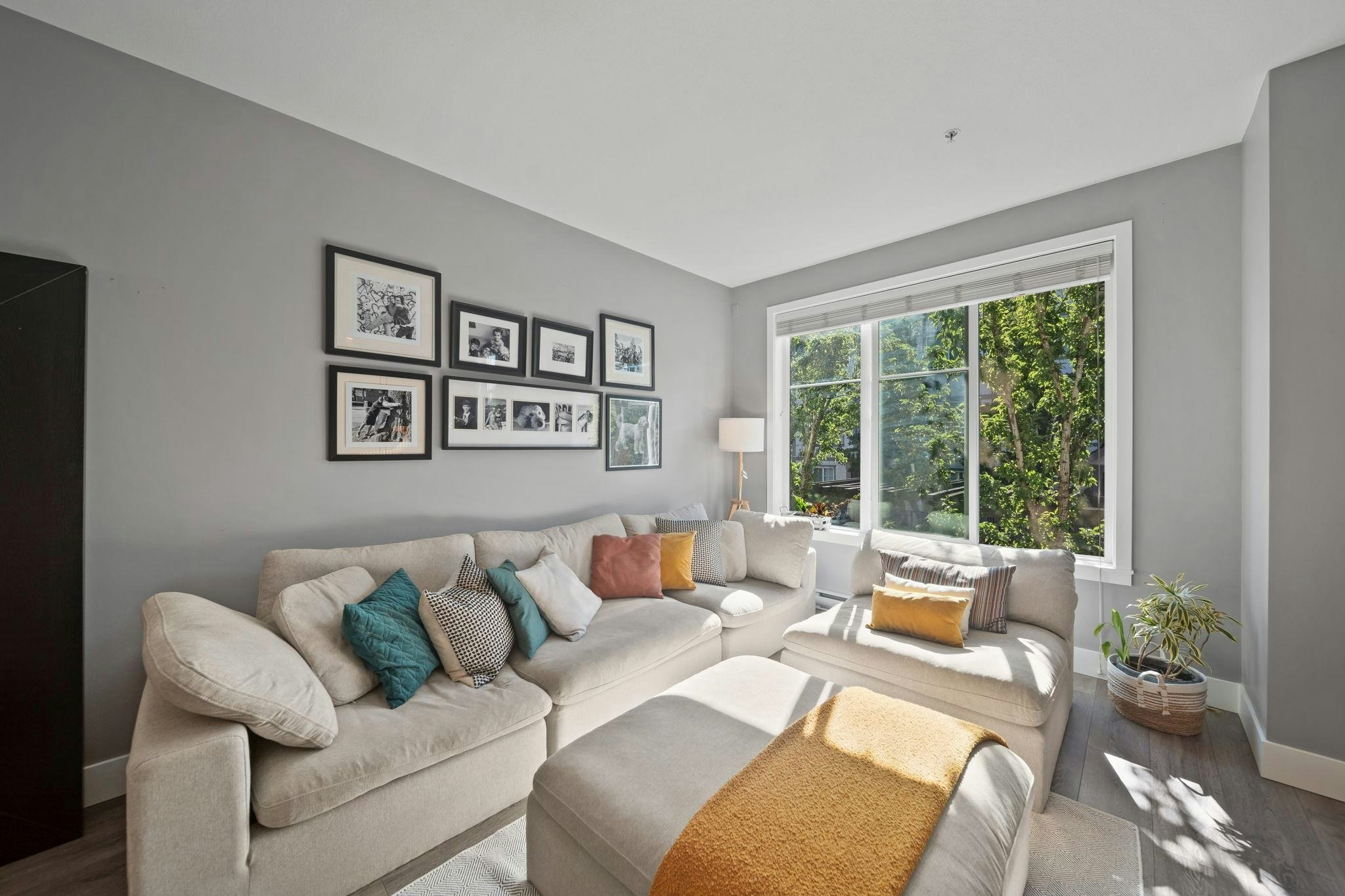 27-8217 204b Street - 4
