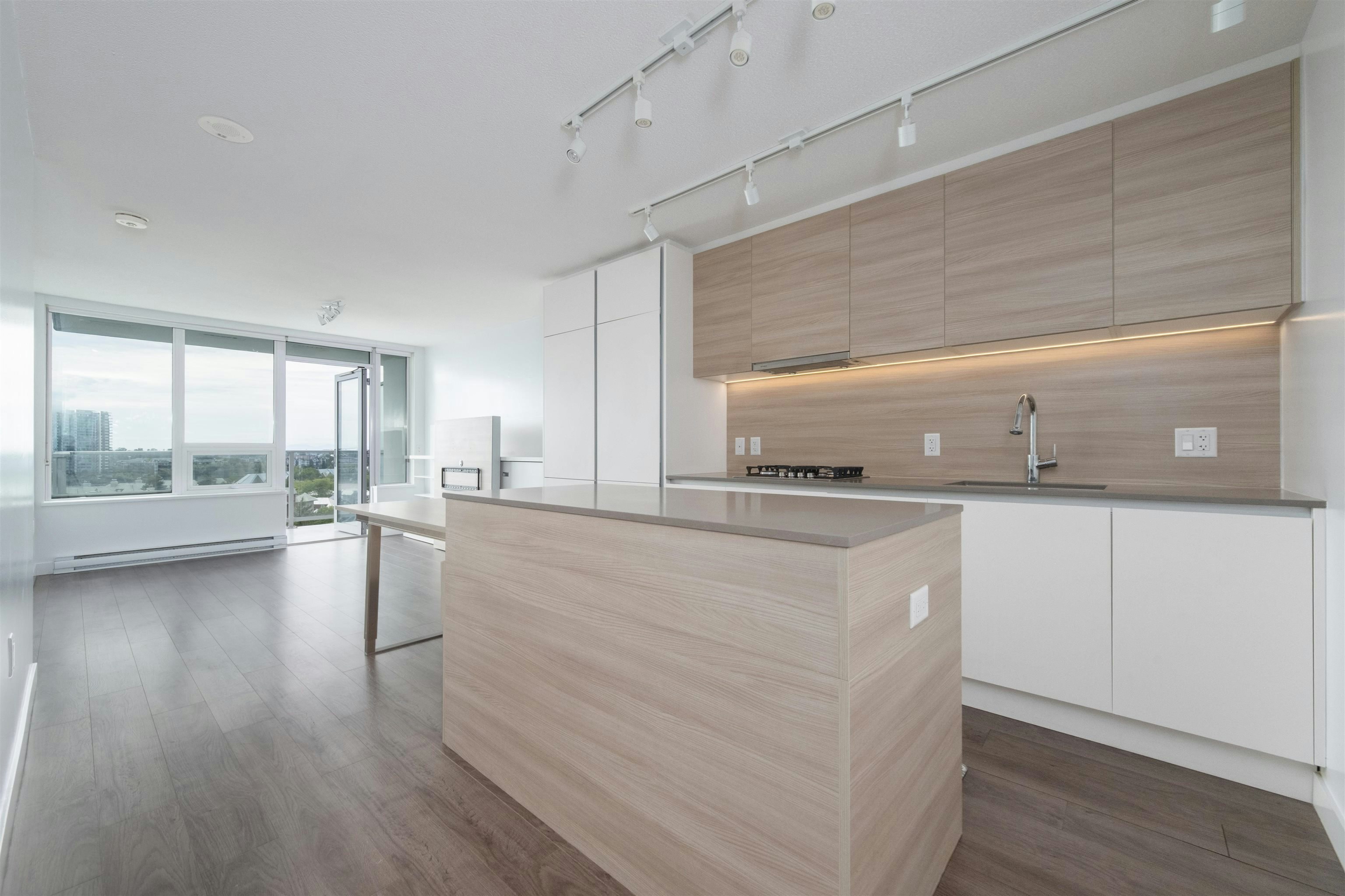 1012-988 Quayside Drive, New Westminster, BC, V3M 0L5 - 3