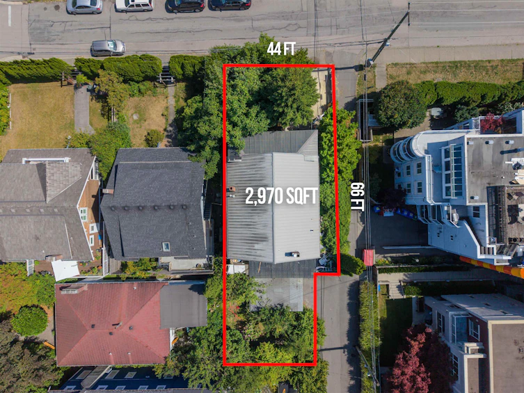 2413 Collingwood Street, Vancouver, BC, V6R 3L3