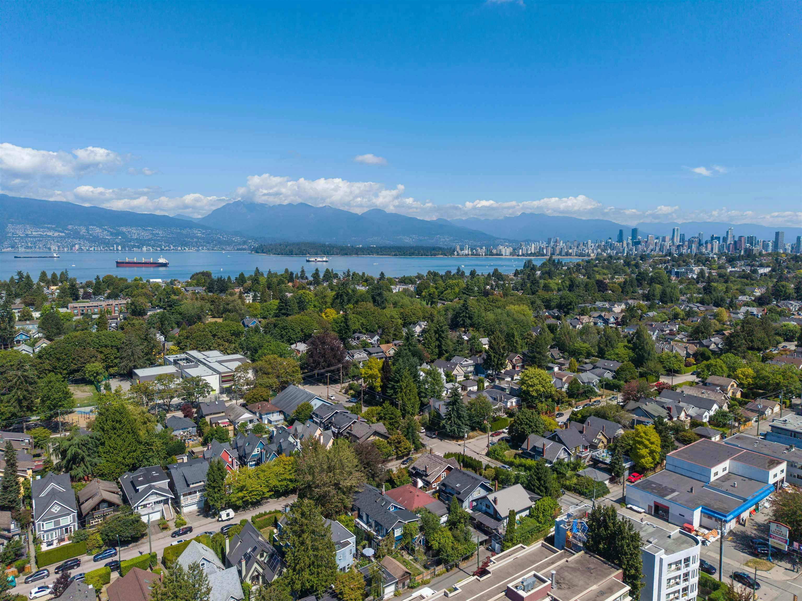 2413 Collingwood Street, Vancouver, BC, V6R 3L3 - 6