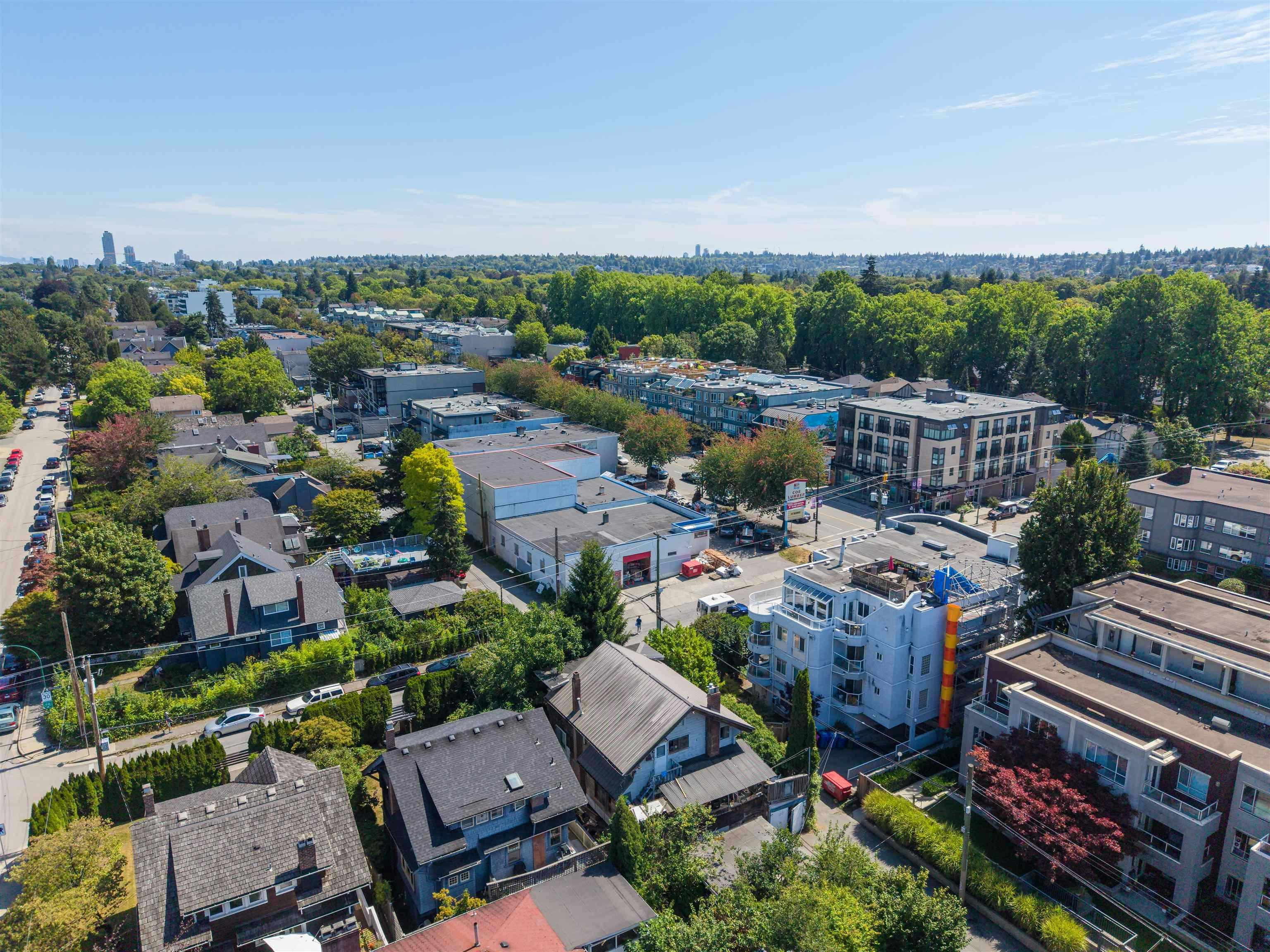 2413 Collingwood Street - 4