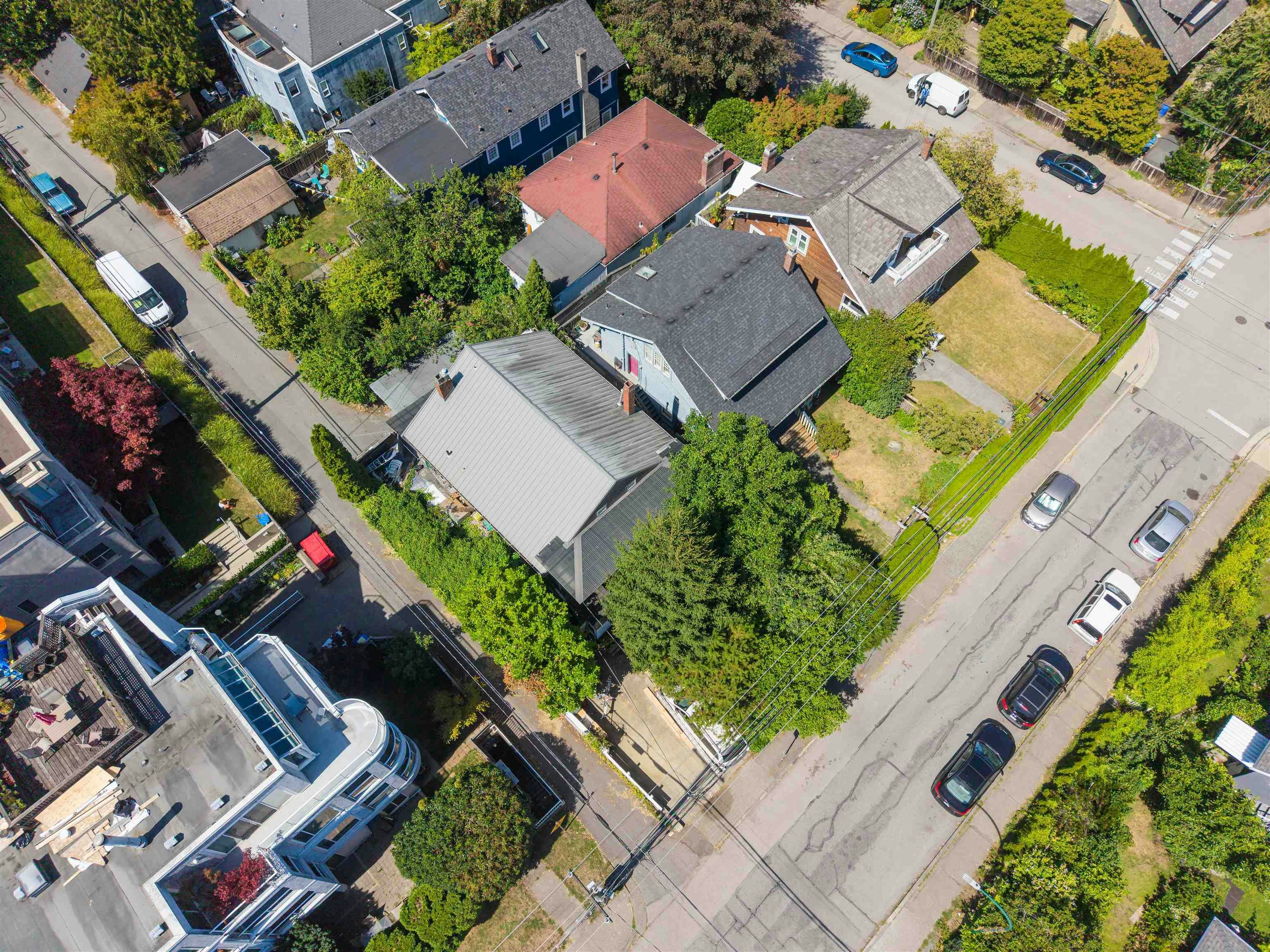2413 Collingwood Street - 2