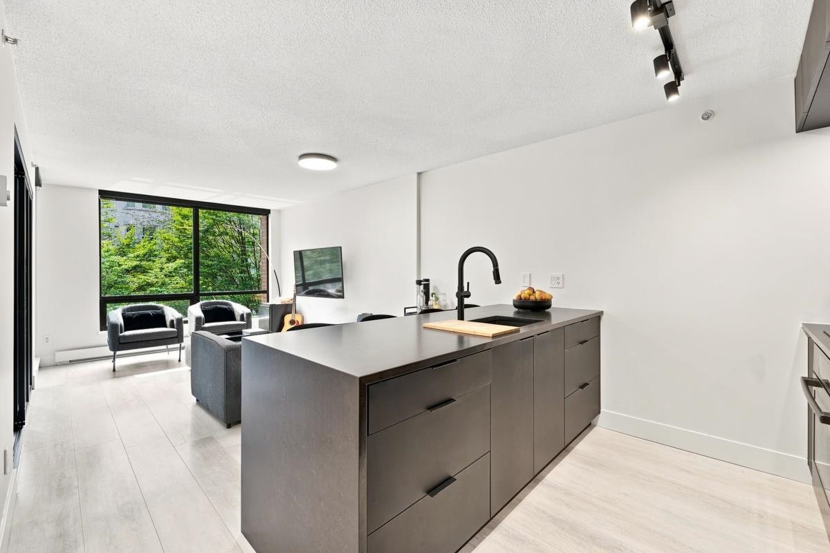212-1082 Seymour Street, Vancouver, BC, V6B 1X9
