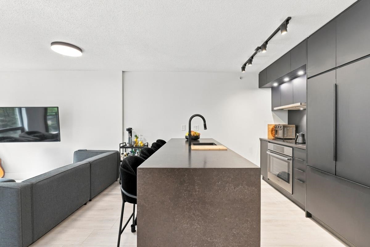 212-1082 Seymour Street, Vancouver, BC, V6B 1X9 - 2