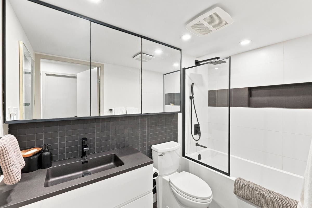 212-1082 Seymour Street, Vancouver, BC, V6B 1X9 - 15