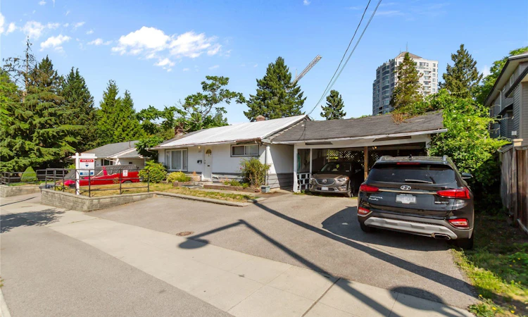 13897 100 Avenue