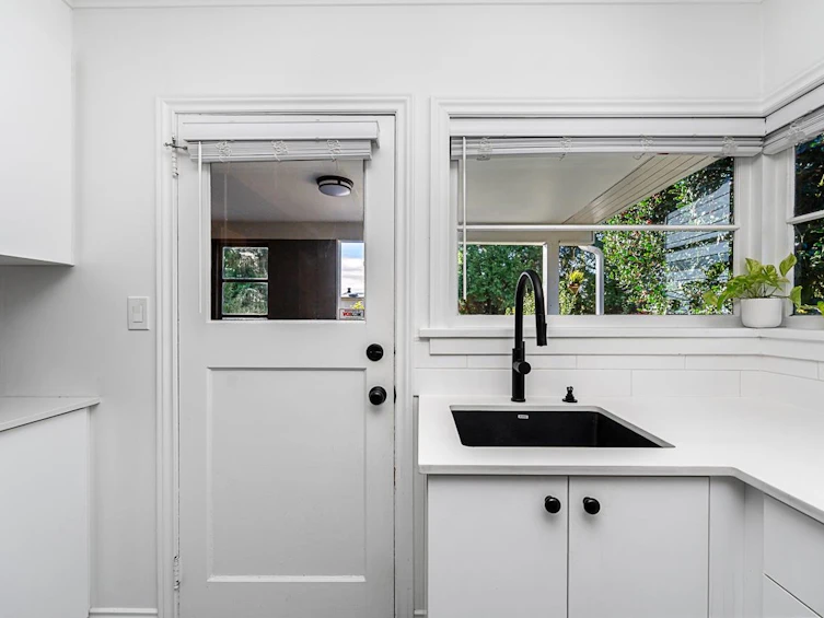 1258 Jefferson Avenue, West Vancouver, BC, V7T 2B1 - 11