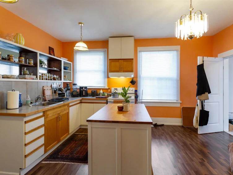 1925 Adanac Street, Vancouver, BC, V5L 2E5 - 4