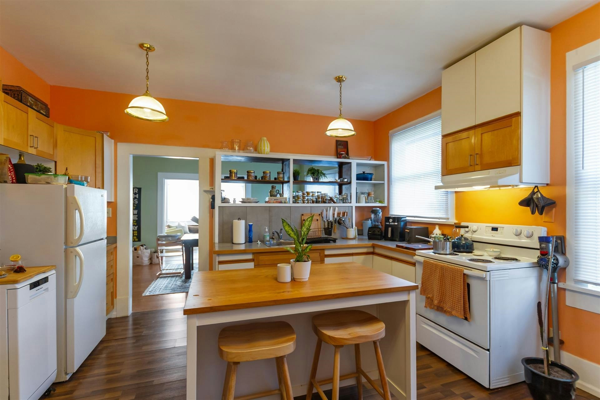 1925 Adanac Street, Vancouver, BC, V5L 2E5 - 3