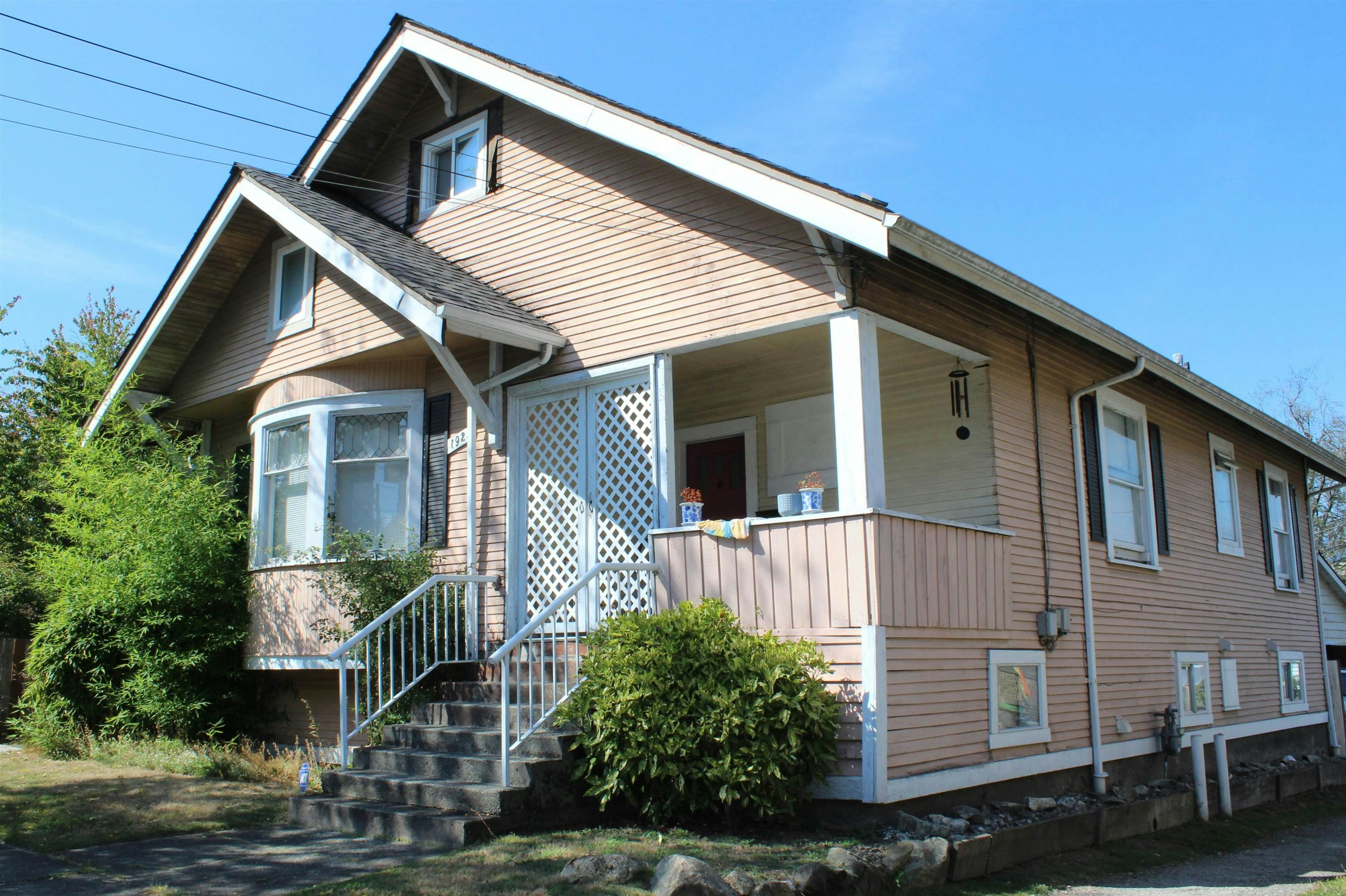 1925 Adanac Street, Vancouver, BC, V5L 2E5