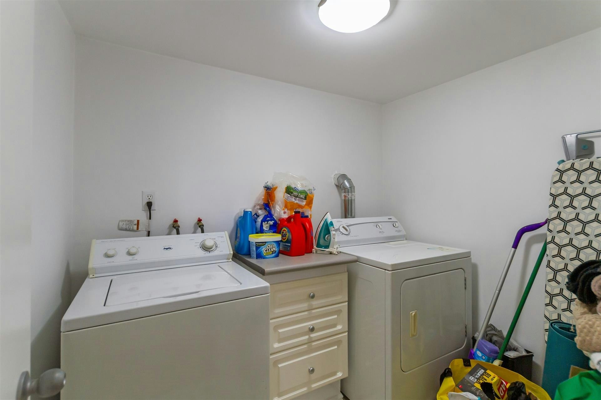 1925 Adanac Street, Vancouver, BC, V5L 2E5 - 24
