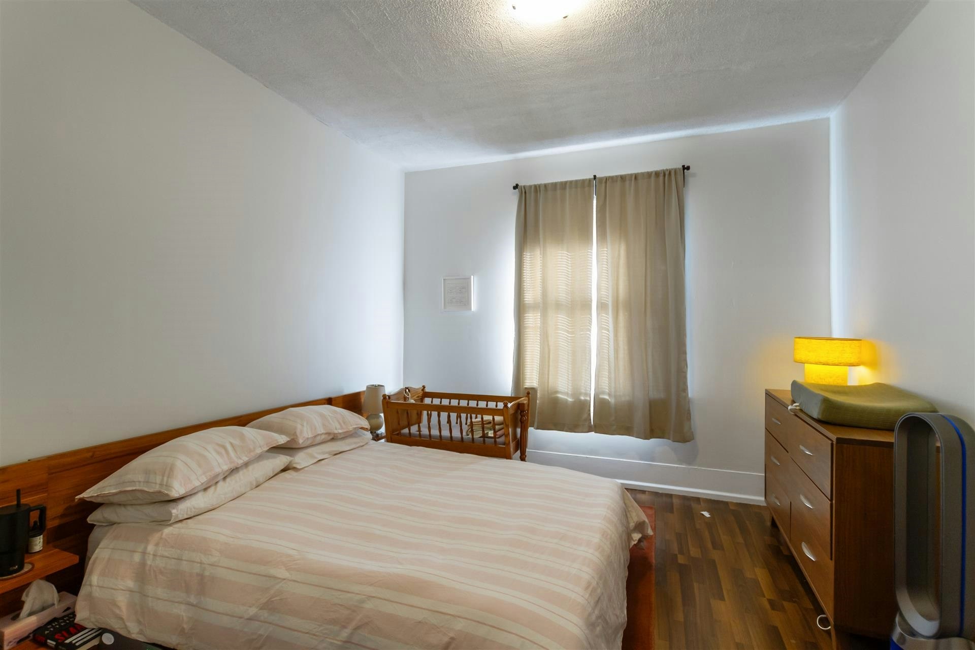 1925 Adanac Street, Vancouver, BC, V5L 2E5 - 10
