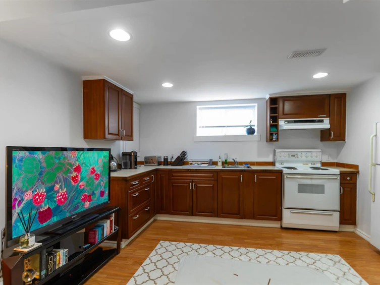 1925 Adanac Street, Vancouver, BC, V5L 2E5 - 17