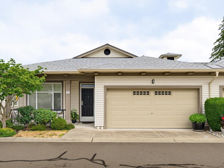 33-15188 62a Avenue, Surrey, BC, V3S 1W7