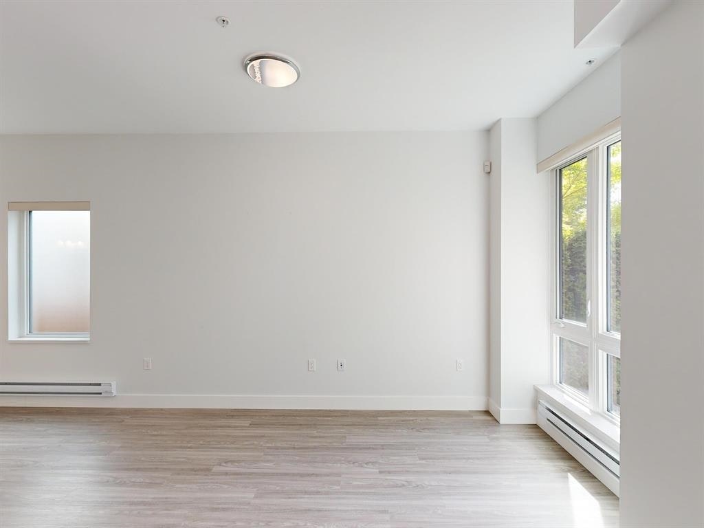 2731 Duke St, Vancouver, BC, V5R 4S8 - 10