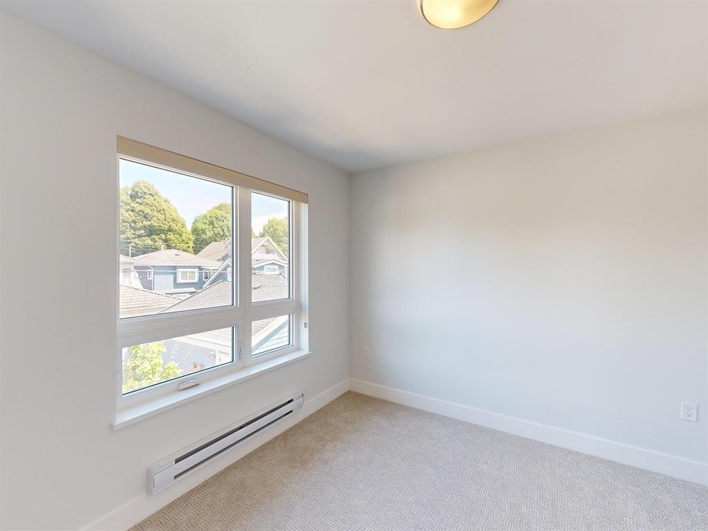 2731 Duke St, Vancouver, BC, V5R 4S8 - 14