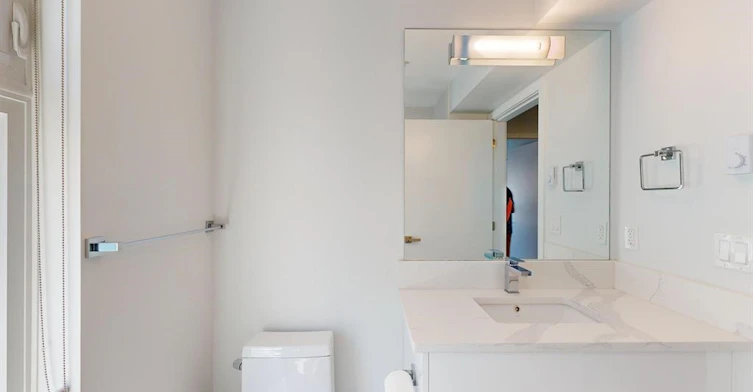 2731 Duke St, Vancouver, BC, V5R 4S8 - 28