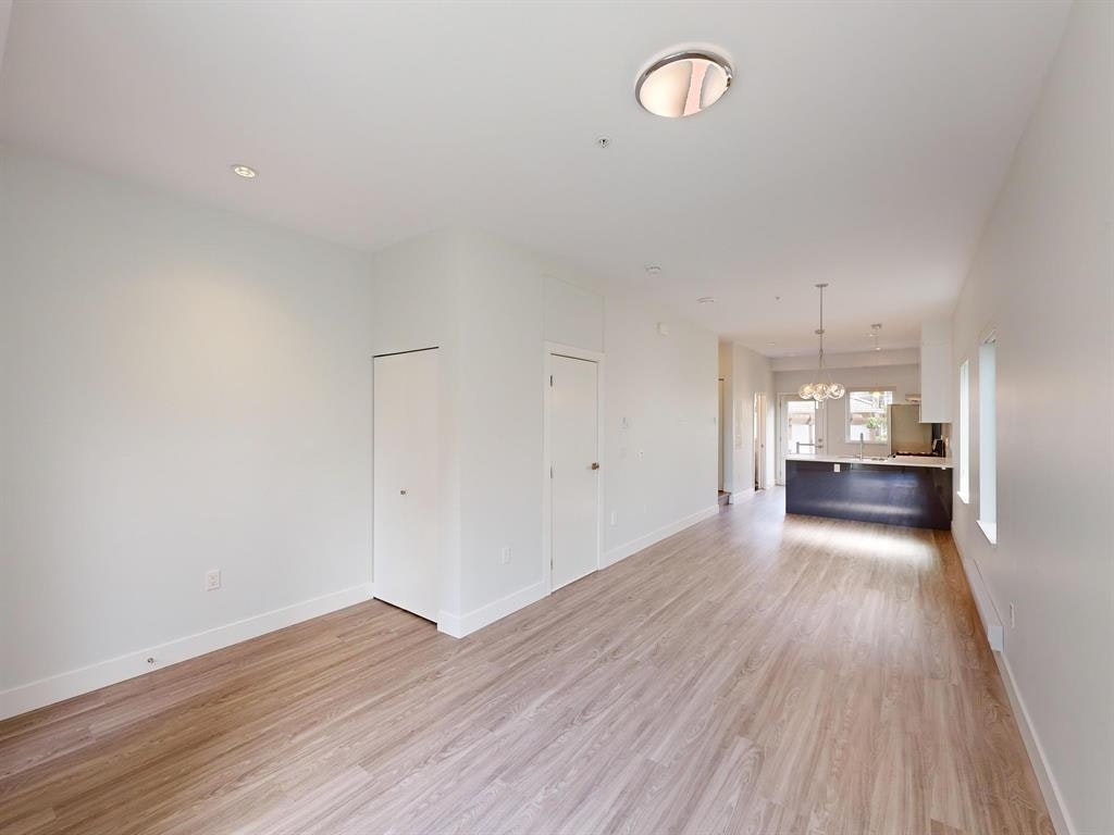 2731 Duke St, Vancouver, BC, V5R 4S8 - 21