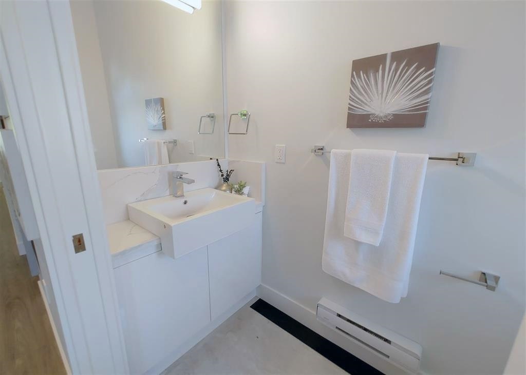 2731 Duke St, Vancouver, BC, V5R 4S8 - 29