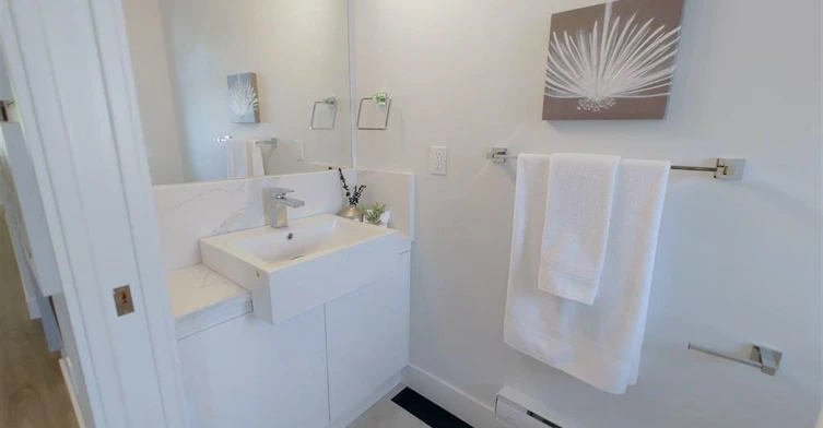 2731 Duke St, Vancouver, BC, V5R 4S8 - 29