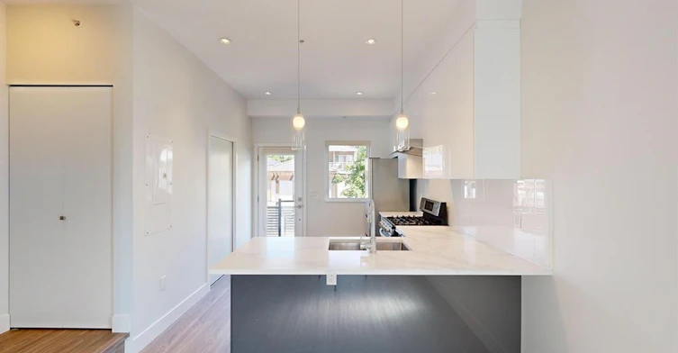 2731 Duke St, Vancouver, BC, V5R 4S8 - 12