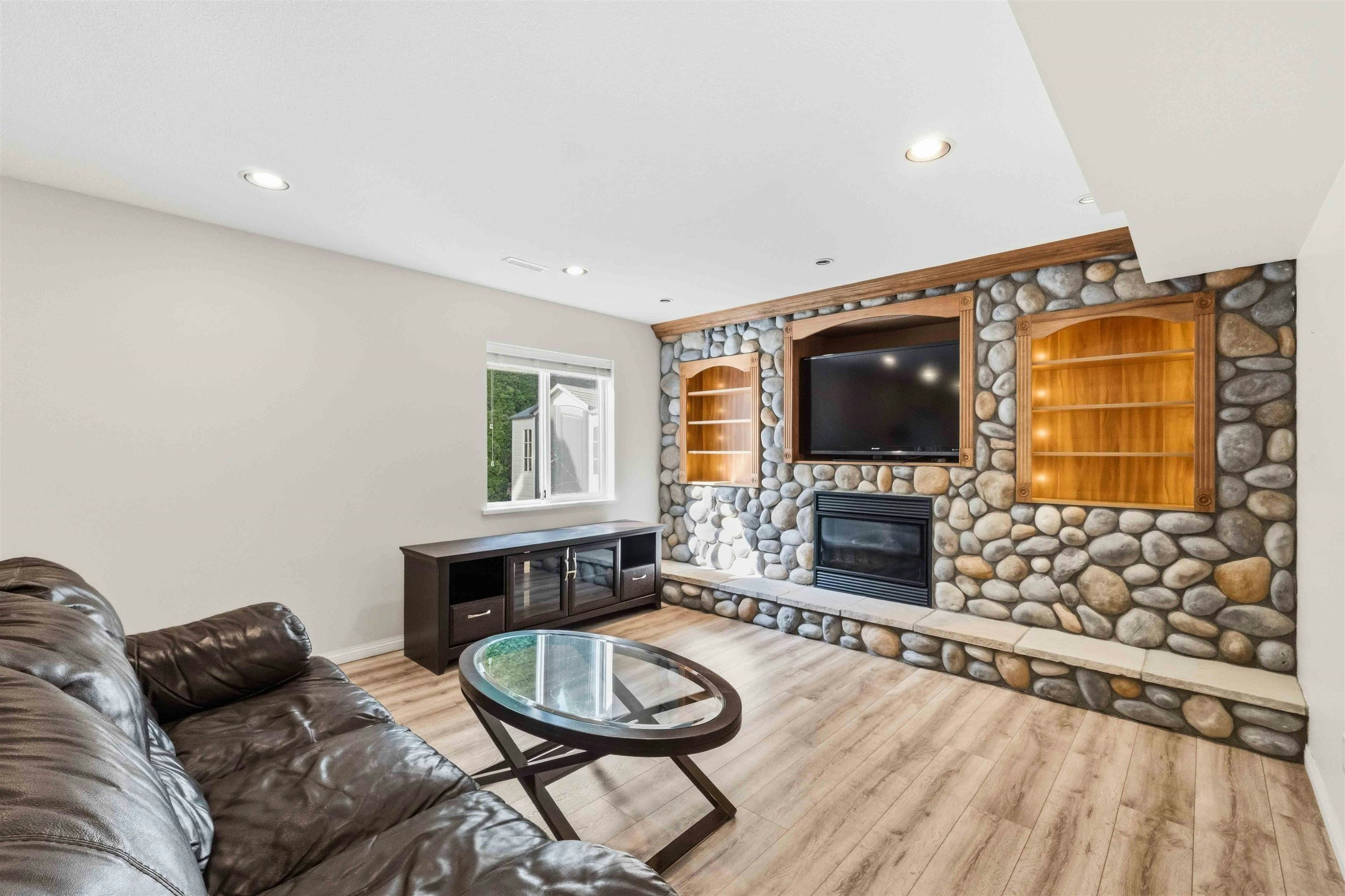 23500 109 Avenue, Maple Ridge, BC, V2W 1A8 - 29