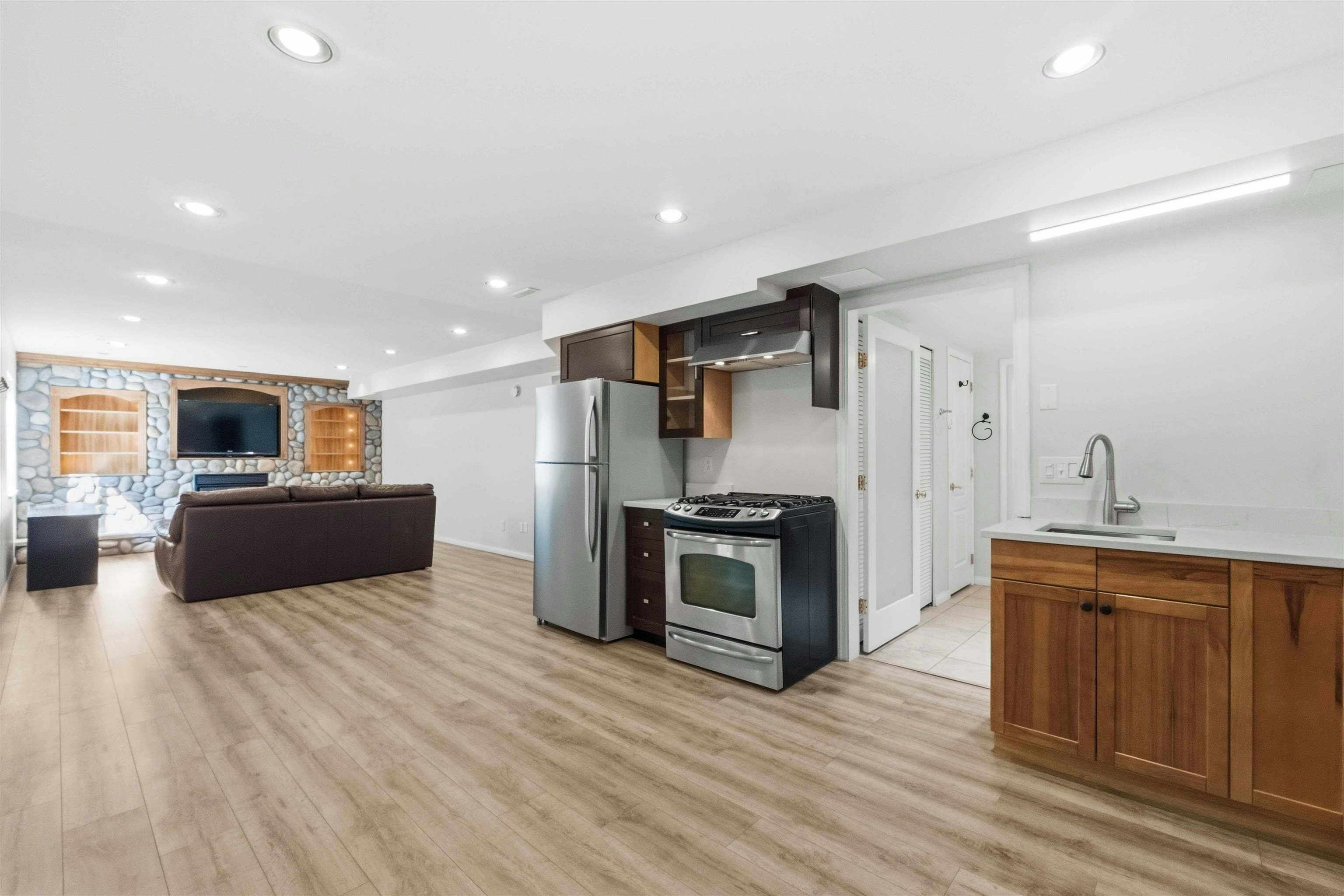 23500 109 Avenue, Maple Ridge, BC, V2W 1A8 - 27