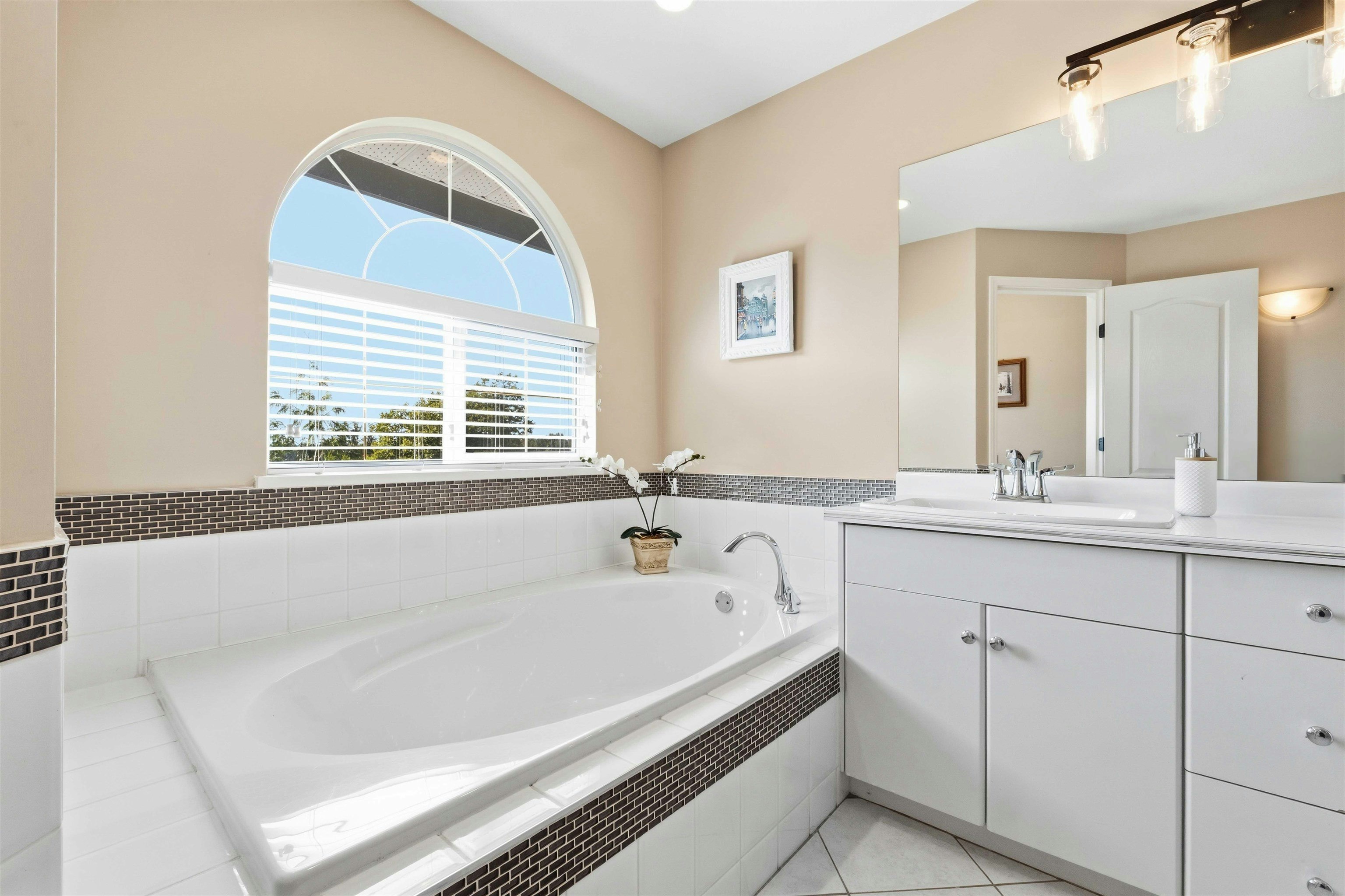 23500 109 Avenue, Maple Ridge, BC, V2W 1A8 - 25