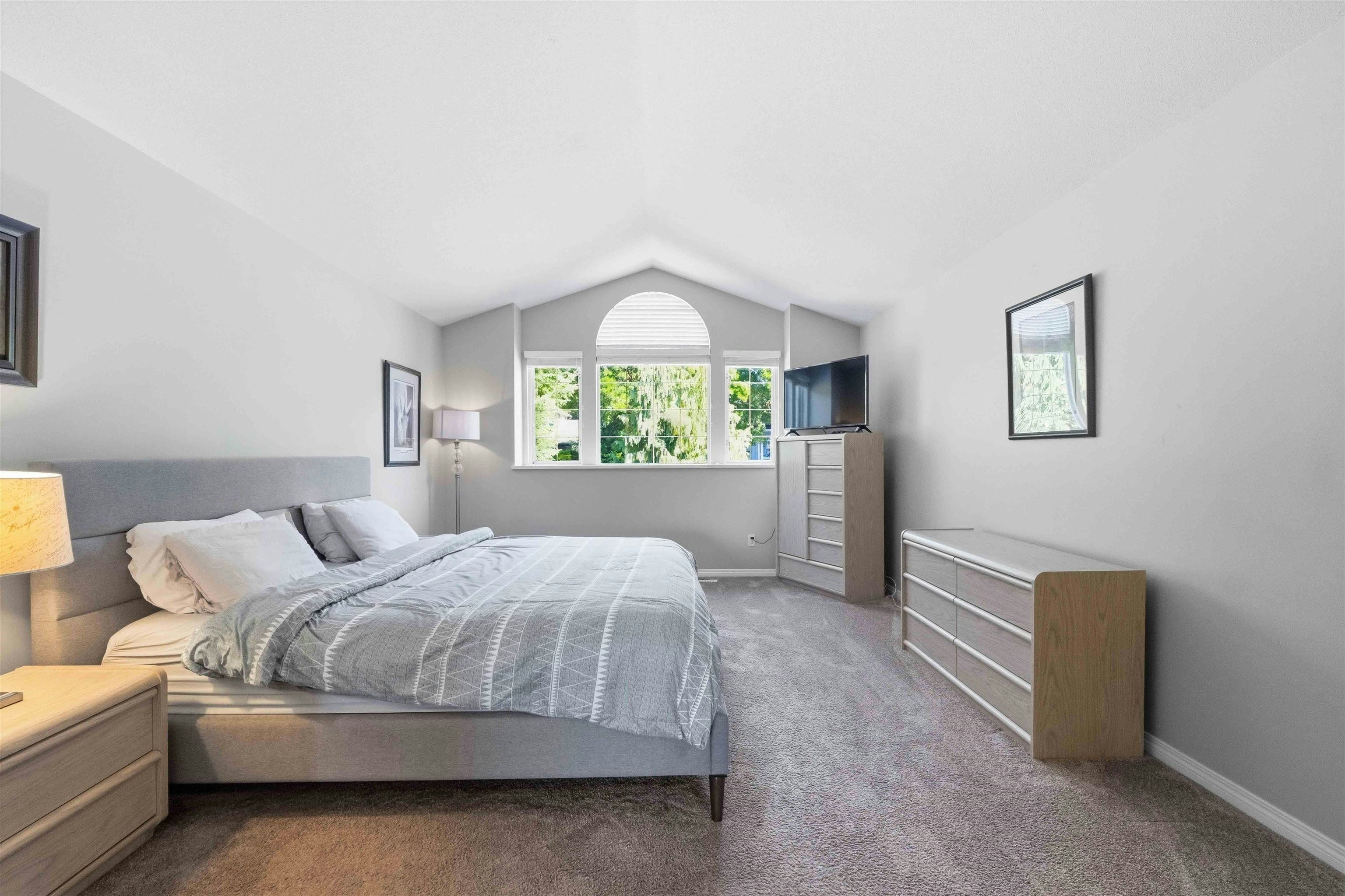 23500 109 Avenue, Maple Ridge, BC, V2W 1A8 - 23