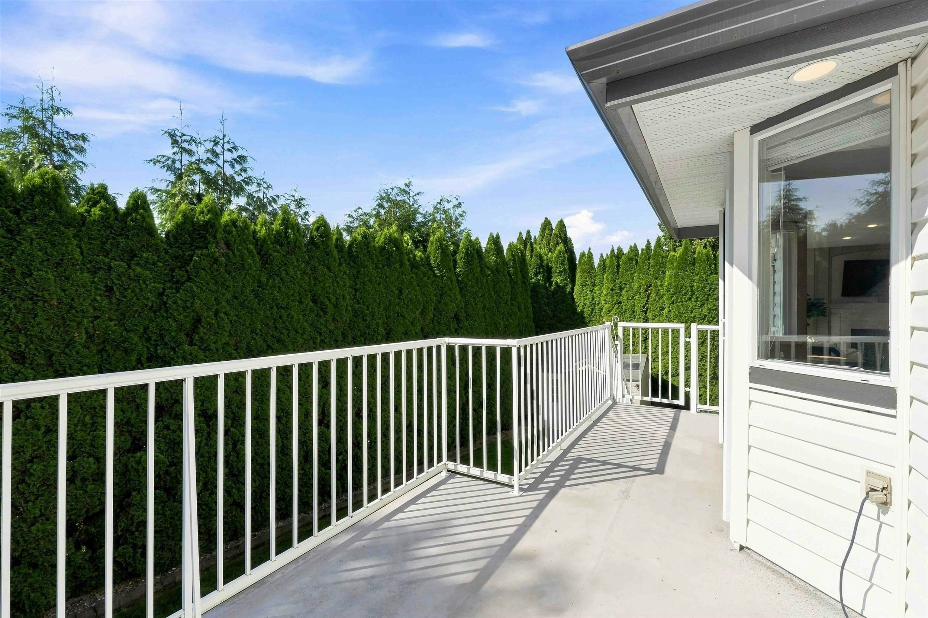 23500 109 Avenue, Maple Ridge, BC, V2W 1A8 - 39